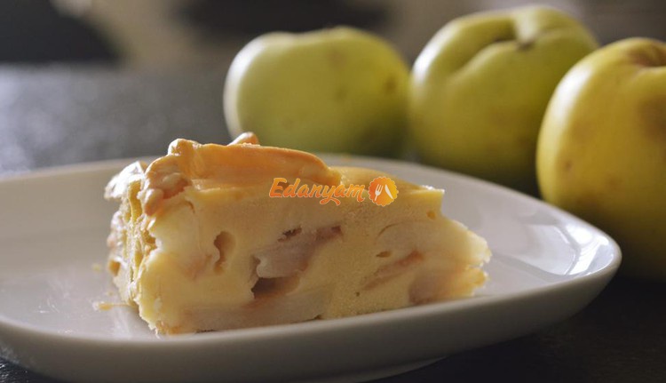 Шарлотка с яблоками