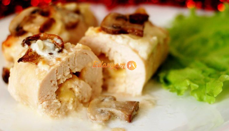 Куриные рулетики с грибами и сыром